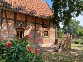 Restaurierter Speicher auf Resthof